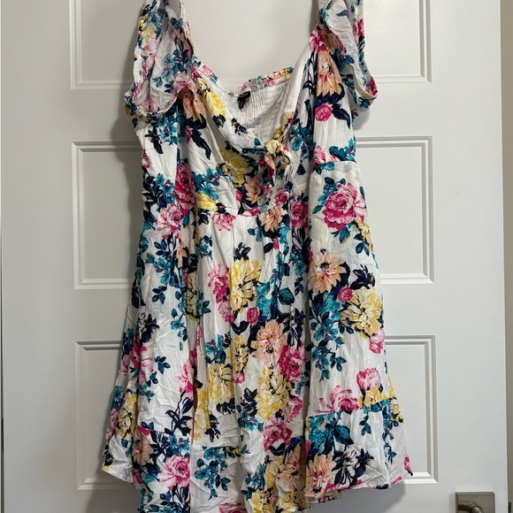 White Floral Mini Gauze Puff Sleeve
Skater Dress 4X - Picture 7 of 12